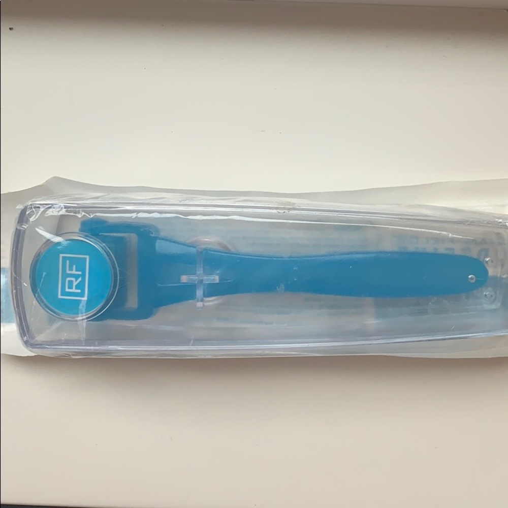 Rodan+Fields Redefine AMP Microexfoliating Roller